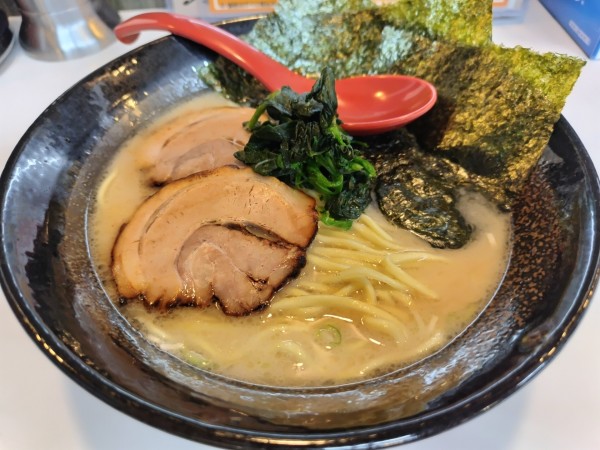 「とんこつしお　並　※硬め＆濃いめ」@麺屋 壱の写真