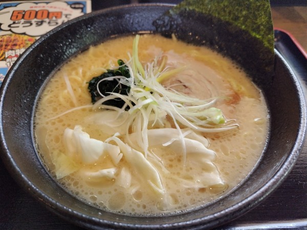 「塩とんこつラーメン　：細麺　※硬め＆濃いめ　※㋗で５００円」@ラーメン 白  本店の写真