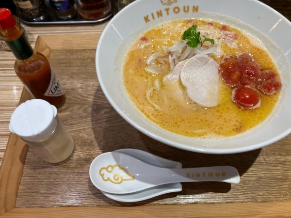 「トマトクリームラーメン1100円」@ら～めん きんとうんの写真
