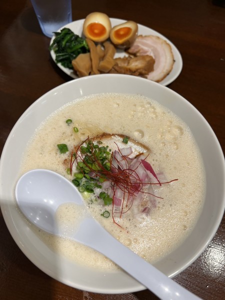 「特製塩ラーメン」@鶏白湯らーめん 叶の写真
