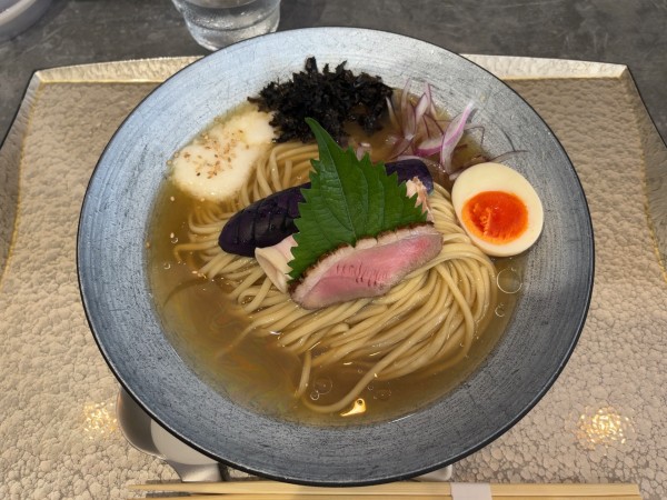 「【限定】煮干し昆布水冷麺」@宍道湖しじみ中華蕎麦 琥珀 池袋店の写真