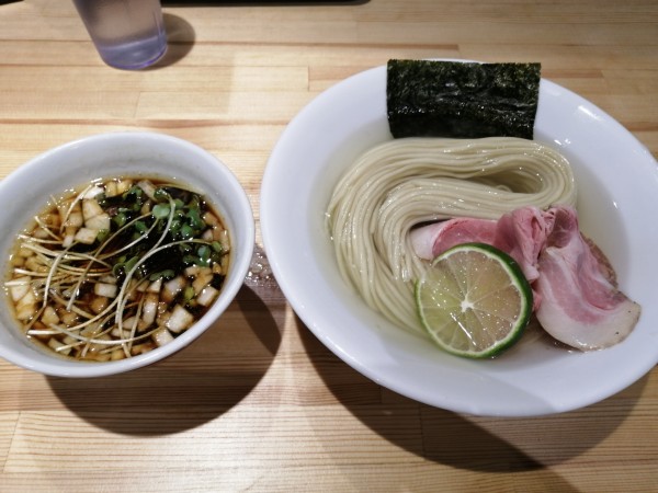 「昆布水つけ麺　　黒　　　920円」@一番だしラーメン しんせんの写真