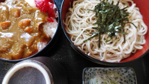 「カレーライスランチざるそば付き」@蕎麦吉 本店の写真