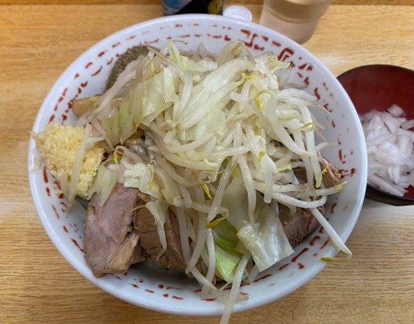 「汁なし(小豚)  煮干し  たまねぎ」@ラーメン二郎 環七新新代田店の写真