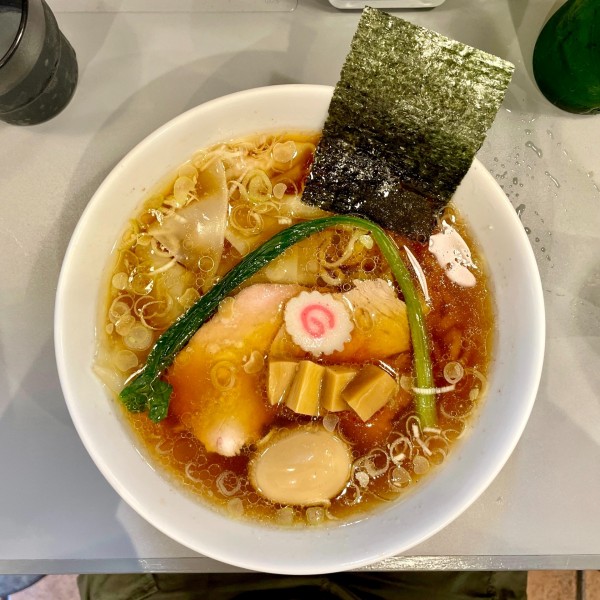 「ハートランドビール＋鶏ガラ→手打ち中華 味玉 ワンタン」@白河手打ちラーメン アサガキタの写真