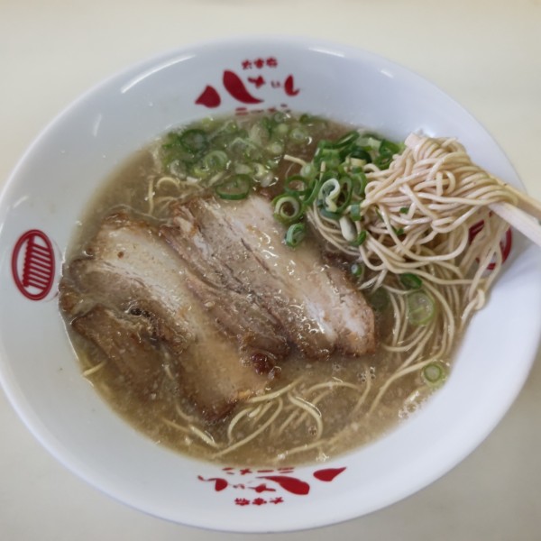 「ラーメン(650円)＋替玉(150円)」@八ちゃんラーメンの写真