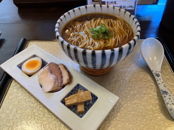 「名古屋コーチンらぁ麺(醤油)」@麺屋 八っすんばの写真