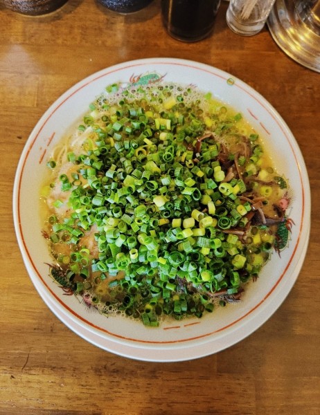 「豚骨ハリガネ + ネギ + きくらげ」@ラーメン池田の写真