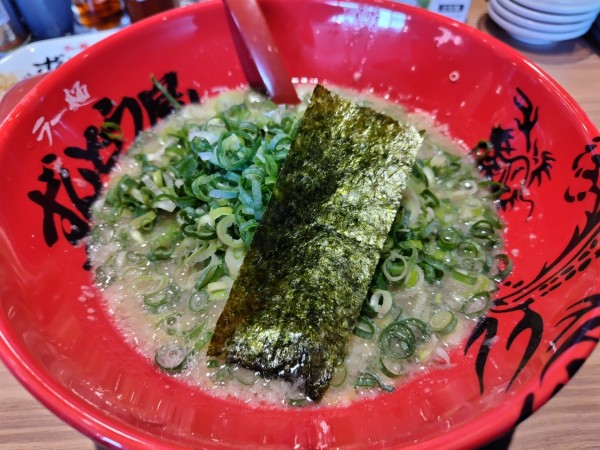 「元味ネギラーメン 背脂コッテリ」@ラー麺ずんどう屋 松江店の写真