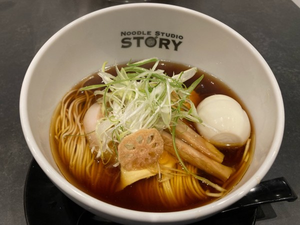 「味玉中華そば」@NOODLE STUDIO STORYの写真