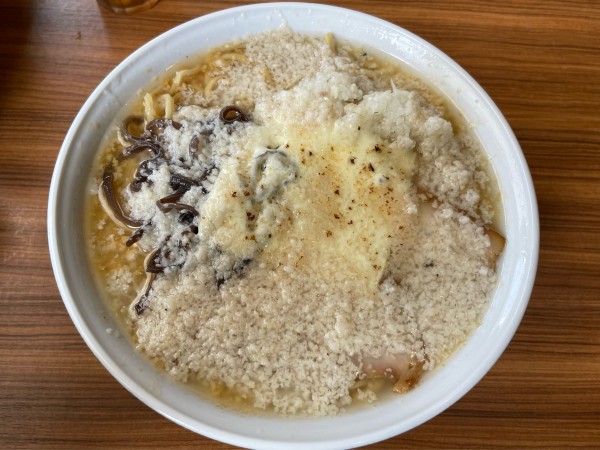 「みそラーメン特盛➕スライスチーズ」@麺家ひまりの写真