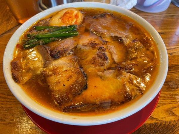 「焼豚ラーメン+ベト皿」@焼豚ラーメン 三條 葛飾店の写真