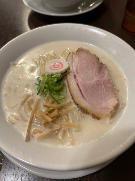 「貝だし鶏白湯ラーメン」@クラム&チキンヌードル クラチキの写真