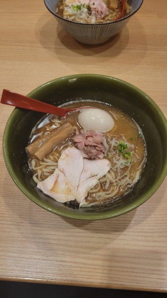 「焼きあご塩らー麺」@焼きあご塩らー麺 たかはし 越谷レイクタウン店の写真