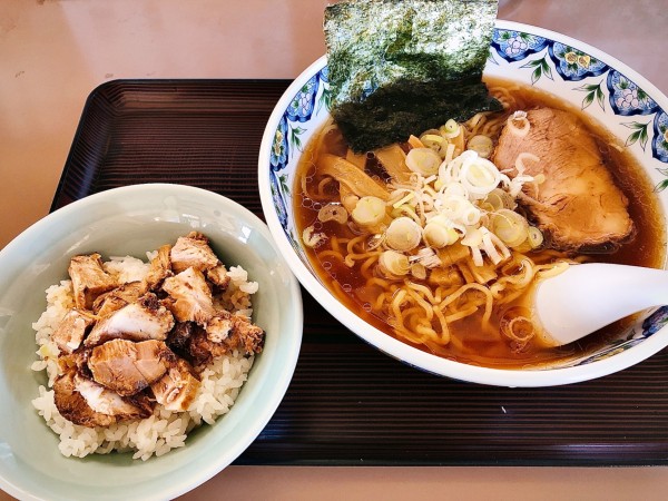 「中華そば（700円）、ミニ焼豚丼（100円）」@中華そば だいかつの写真