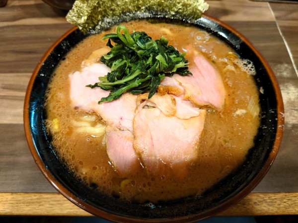 「ラーメン￥900＋ライス¥130」@神田ラーメン わいず 神田本店の写真