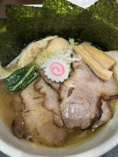 「塩ラーメン全部のせ」@手打ち 蓮の写真