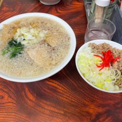 白の中華そば　肉飯