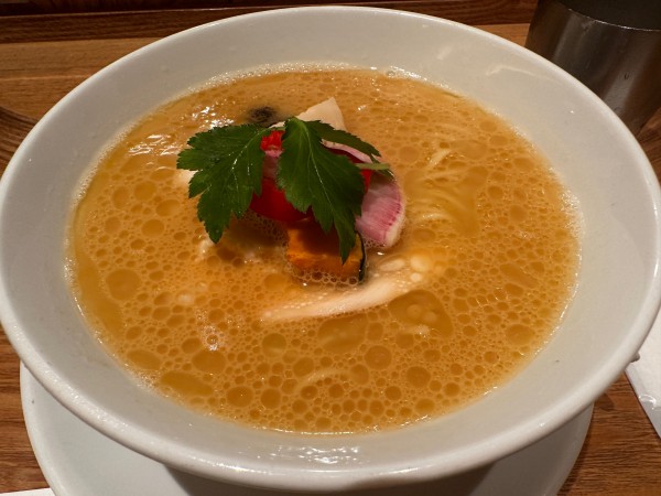 「鶏白湯soba トリュフ仕立て　醤油」@銀座 篝 ルクア大阪店の写真