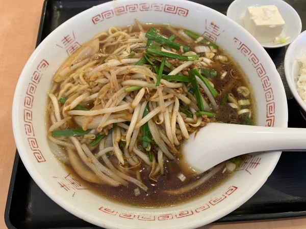 「もやしラーメン830円(半ライス•デザート付き)」@福錦の写真