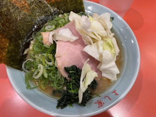 「ラーメン830円＋九条ねぎ170円」@よし家の写真