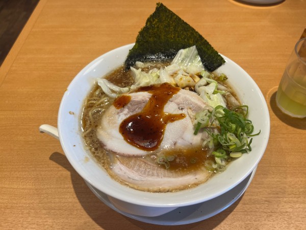 「キャベトンラーメン、唐揚げライスセット」@熟成醤油ラーメン きゃべとん 沼津学園通店の写真