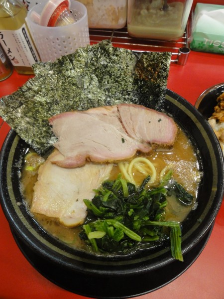 「ラーメン850円硬薄 半チャーシューまぶし100円 肩ロース」@IEKEI_TOKYO 王道家直系の写真