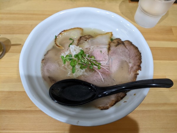 「塩らーめん」@麺屋 山うちの写真