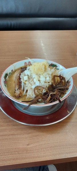 「小豚らぁめん」@がっつり食堂ドカメンの写真