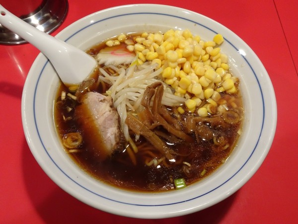 「コーンラーメン（950円）＋餃子ライス（700円）」@メルシーの写真