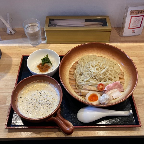 「冷やし泡つけ麺~トマトとバジルオイル~」@二代目ガチ麺道場の写真