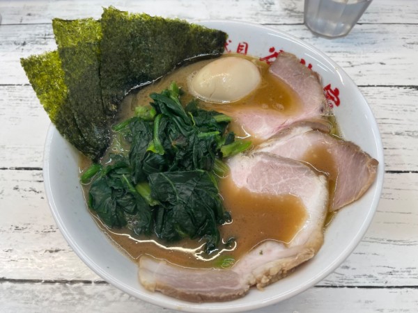 「チャーシュー麺、ほうれん草、味玉」@二代目 谷瀬家の写真
