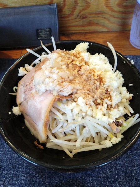 「汁なし小豚ざむらい」@替玉無双 豚ざむらいの写真