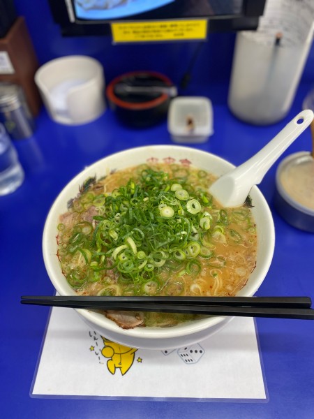 「こってりラーメン大盛ねぎ多め」@来来亭 福山蔵王店の写真
