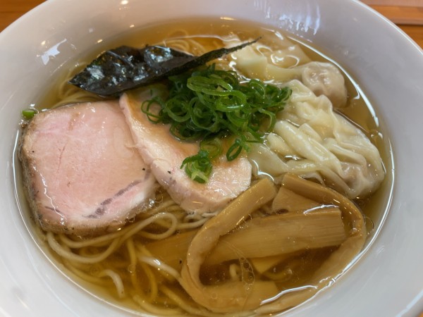 「支那そば白」@支那そば くろ田の写真