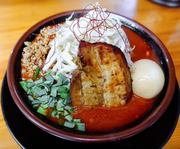 「しびれベトコン誤爆」@ラーメン・つけ麺 爆王の写真