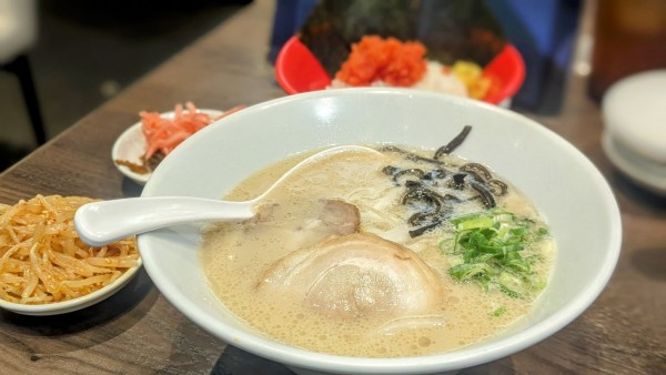 「白丸元味+明太子ごはんセット+替玉(850円+320円+150円」@博多一風堂 みなとみらい東急スクエア店の写真