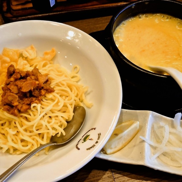 「ココナッツラーメン」@Zuu & Hein Myanmar Tea House 高田馬場店の写真