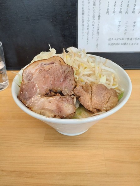 「豚骨醤油ラーメン」@豚骨ラーメン吟の写真