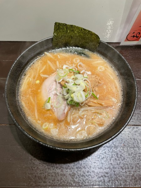 「味噌ラーメン(880円)」@寄ラーメンの写真