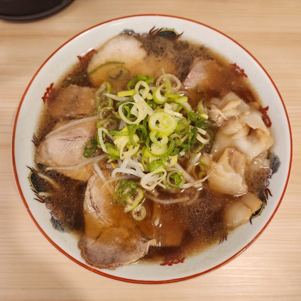 「ラーメン(並) シロミ」@本家 第一旭 新宿店の写真