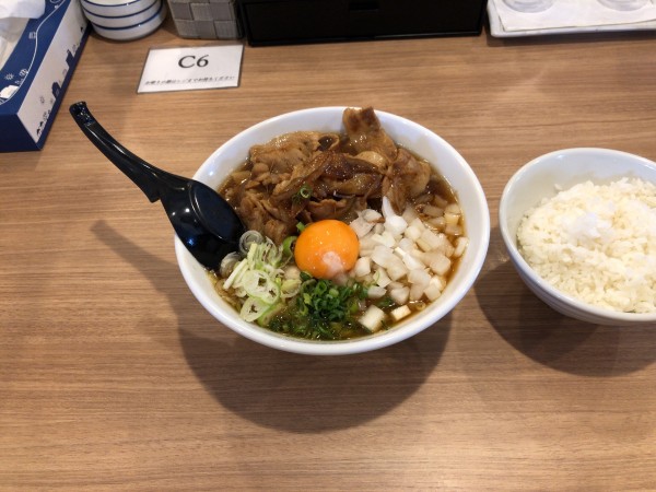 「酒場の肉そば」@ラーメン酒場 天狗の写真