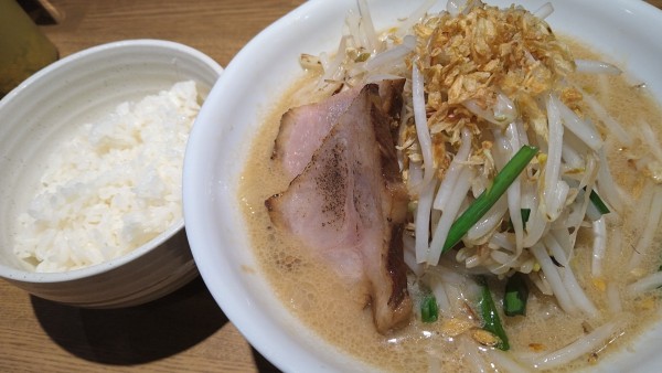「味噌ラーメン、モヤシ・麺大盛り、ライス」@花木流味噌ラーメンの写真