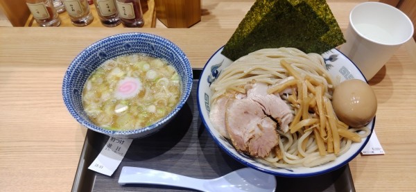 「特製つけめん（並盛）　1090円」@舎鈴 アトレ川崎店の写真