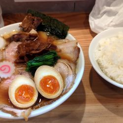 しょうゆチャーシュー麺＋味玉