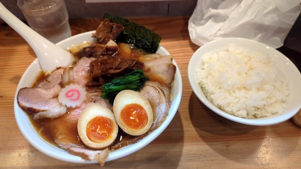 「しょうゆチャーシュー麺＋味玉」@オランダ軒の写真