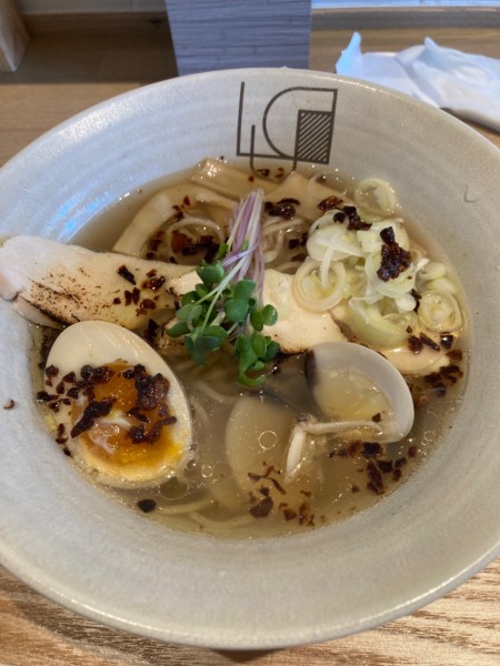 「鶏と蛤塩ラーメン」@鶏soba Luca Lifeの写真
