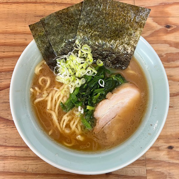 「家系ラーメン(800円)」@横浜家系ラーメン ひじり家の写真