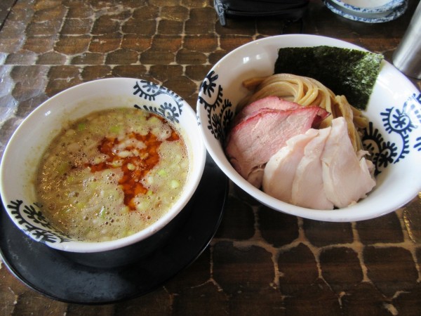 「チャーシュー海老つけ蕎麦　中盛（１４５０円）」@特級鶏蕎麦 龍介の写真