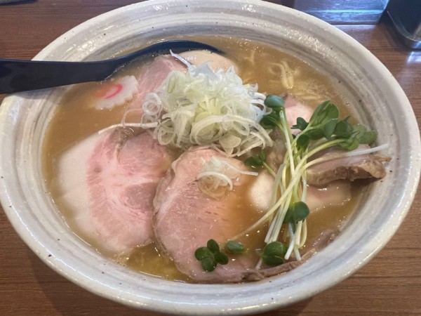 「特選鶏そば（1220円）」@麺屋 NOROMAの写真